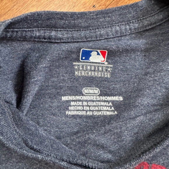 Minnesota Twins Men’s Medium T-Shirt MLB Genuine Merchandise Navy Graphic Tee - Picture 2 of 3